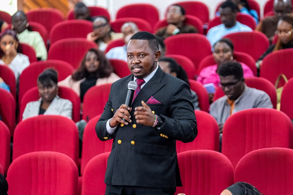Edwin Rogoi addressing an audience